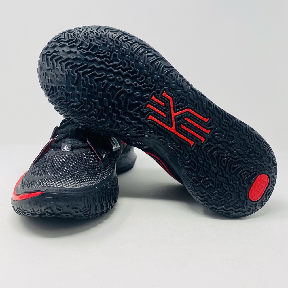 Nike Kyrie 7 Bred - Picture 4 of 5
